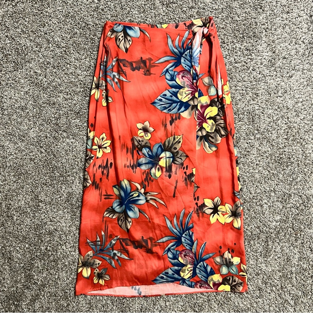 Hilo Hattie Reddish Orange Floral top and skirt set size size medium - Picture 7 of 14